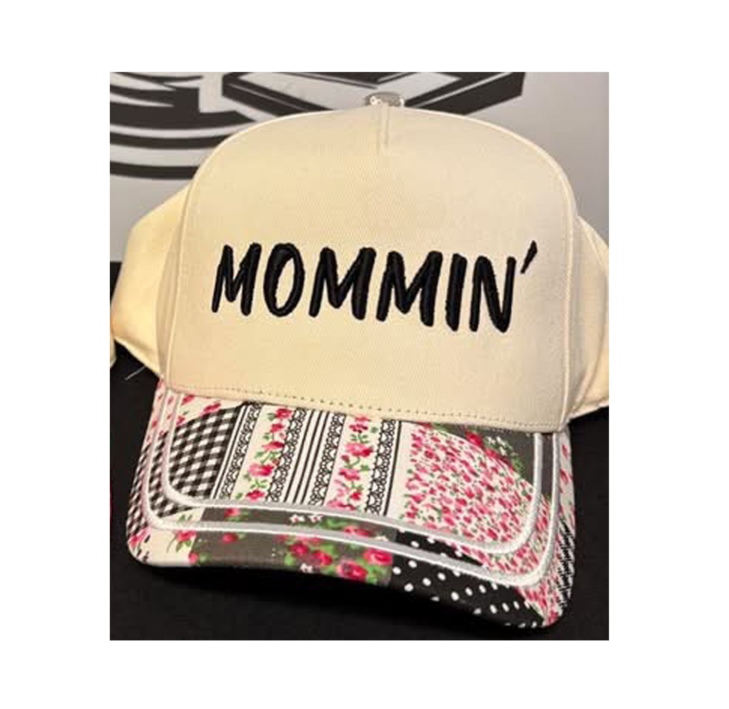 Mommin' Ladies Hat with black patchwork bill